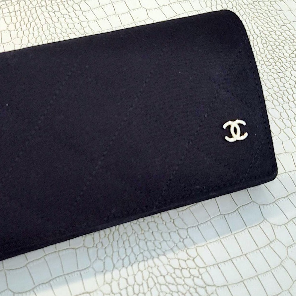 New CHANEL Quilted Eyeglasses Sunglasses Case Gold CC, CC Cloth, CC Box, etc. - Picture 5 of 16